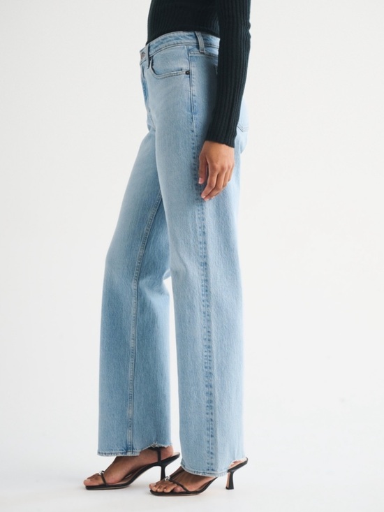 Abercrombie & Fitch Denim - Abercrombie & Fitch Curve Love 90s Relaxed High Rise Jean